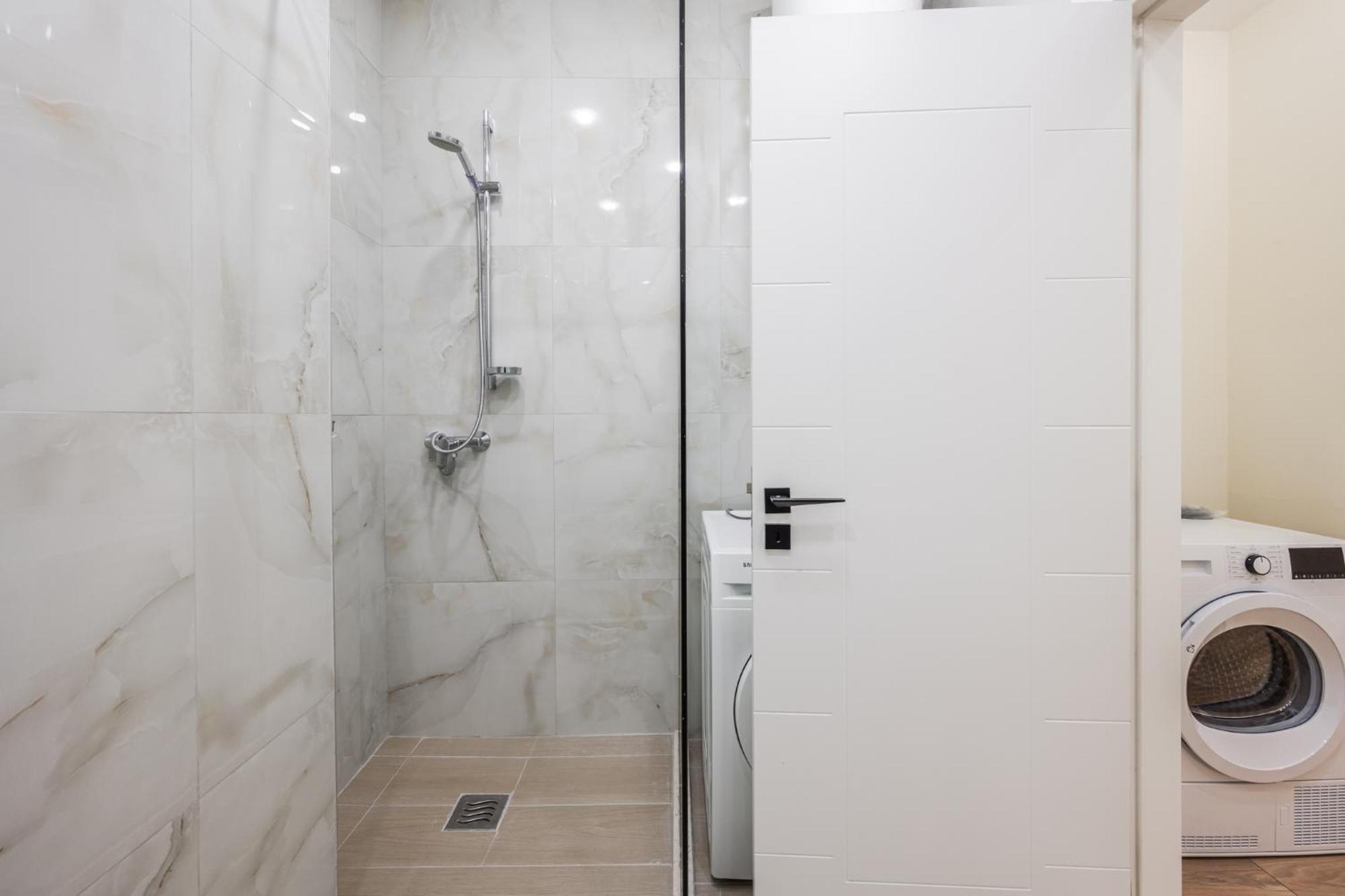 Lucas Central Home Tiran Dış mekan fotoğraf
